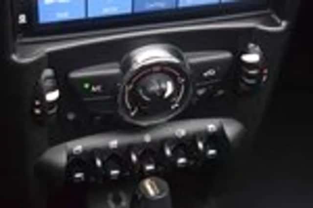 MINI Cooper (2013) thumbnail 34