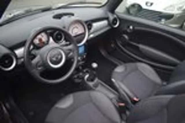 MINI Cooper (2013) thumbnail 5