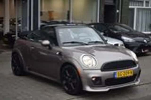 MINI Cooper (2013) thumbnail 8