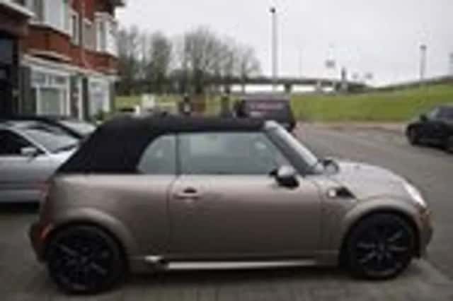 MINI Cooper (2013) thumbnail 9