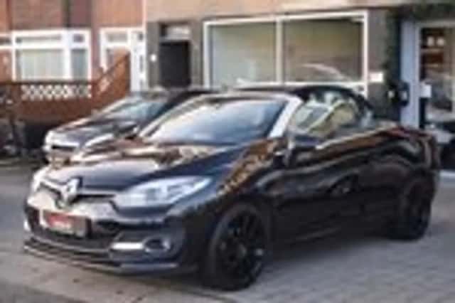 Renault Mégane (2015) thumbnail 2
