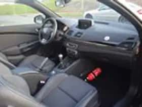 Renault Mégane (2015) thumbnail 24