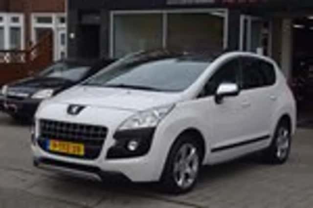 Peugeot 3008 (2014) thumbnail 2