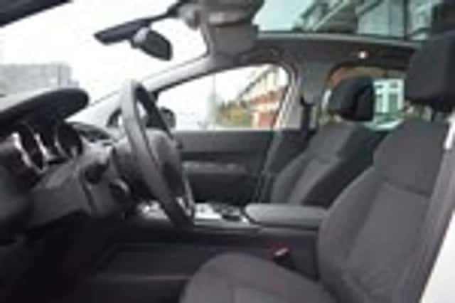 Peugeot 3008 (2014) thumbnail 14
