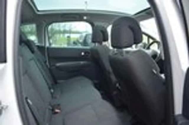 Peugeot 3008 (2014) thumbnail 19