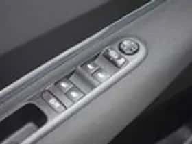 Peugeot 3008 (2014) thumbnail 23