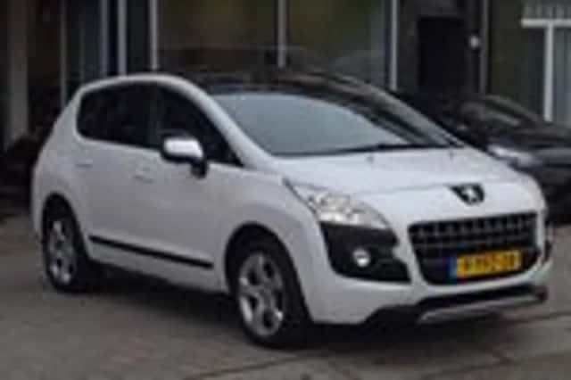 Peugeot 3008 (2014) thumbnail 6