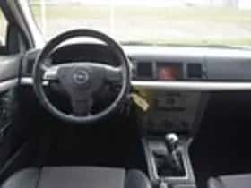 Opel Vectra (2003) thumbnail 11