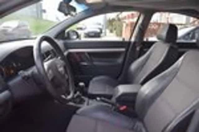 Opel Vectra (2003) thumbnail 13