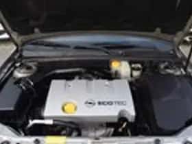 Opel Vectra (2003) thumbnail 20
