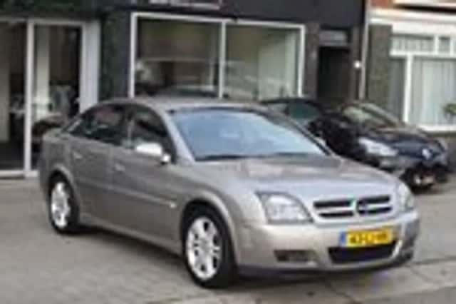 Opel Vectra (2003) thumbnail 5