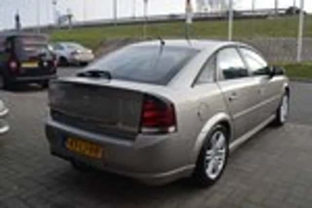 Opel Vectra (2003) thumbnail 7