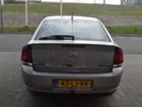 Opel Vectra (2003) thumbnail 8