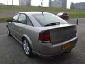 Opel Vectra (2003) thumbnail 9