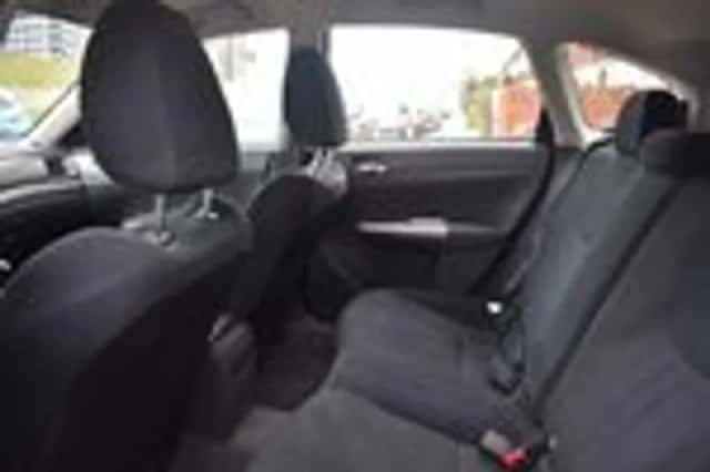 Subaru Impreza (2009) thumbnail 15