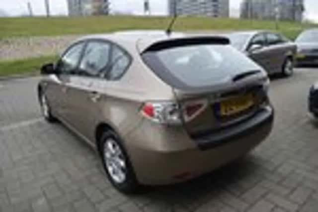 Subaru Impreza (2009) thumbnail 10