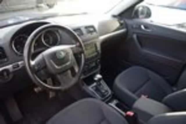 Škoda Yeti (2010) thumbnail 4