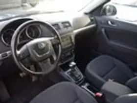 Škoda Yeti (2010) thumbnail 4