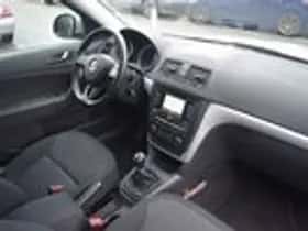 Škoda Yeti (2014) thumbnail 18