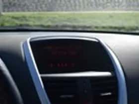 Peugeot 207 (2011) thumbnail 23