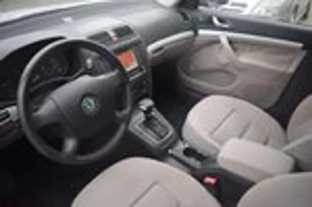 Škoda Octavia (2005) thumbnail 4