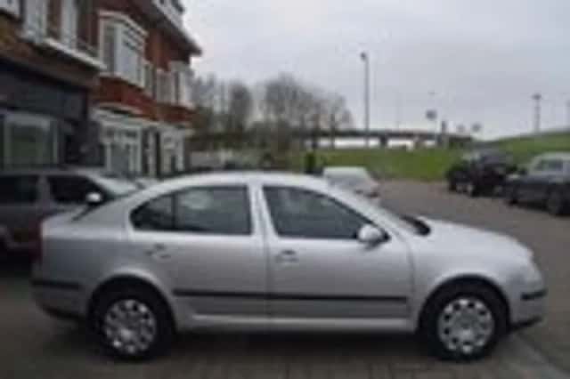 Škoda Octavia (2005) thumbnail 7