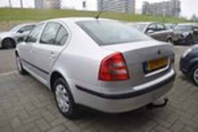 Škoda Octavia (2005) thumbnail 10