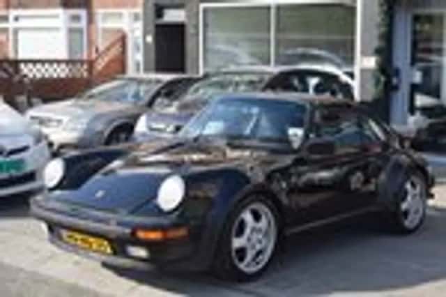 Porsche 911 (1988) thumbnail 2