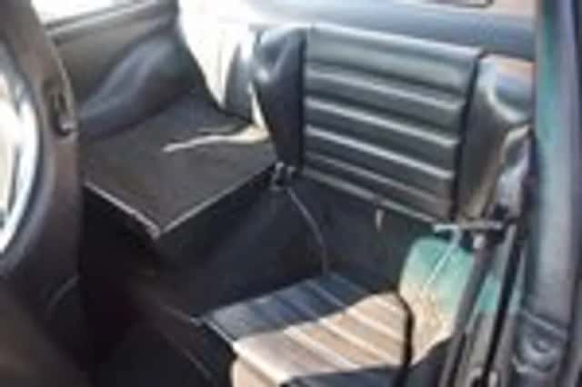 Porsche 911 (1988) thumbnail 17