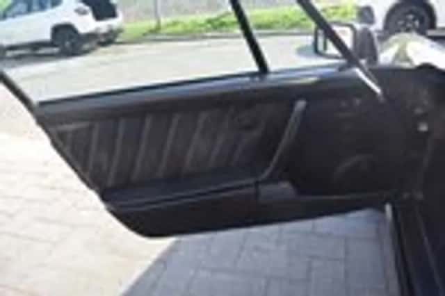 Porsche 911 (1988) thumbnail 18