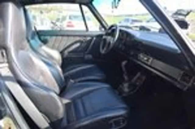 Porsche 911 (1988) thumbnail 20