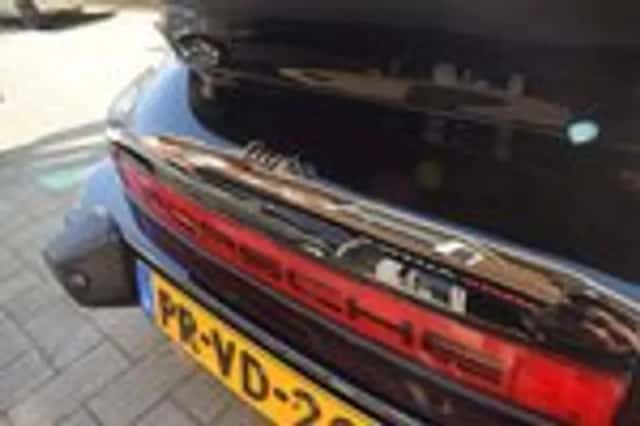 Porsche 911 (1988) thumbnail 21