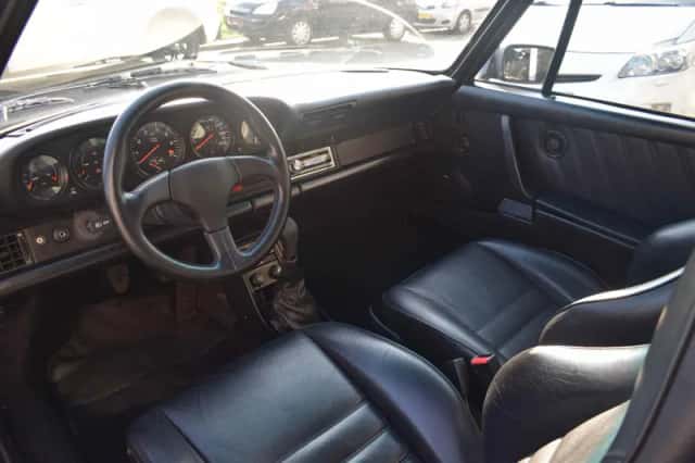 Porsche 911 (1988) thumbnail 4