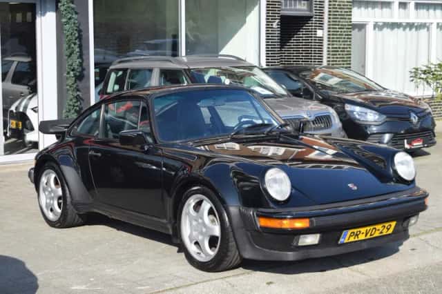 Porsche 911 (1988) thumbnail 5