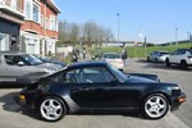Porsche 911 (1988) thumbnail 6