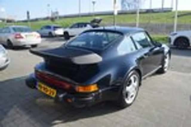 Porsche 911 (1988) thumbnail 7