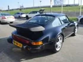 Porsche 911 (1988) thumbnail 7