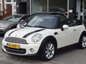 MINI Cooper (2015) thumbnail 2