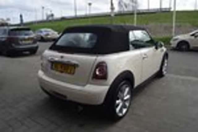 MINI Cooper (2015) thumbnail 11