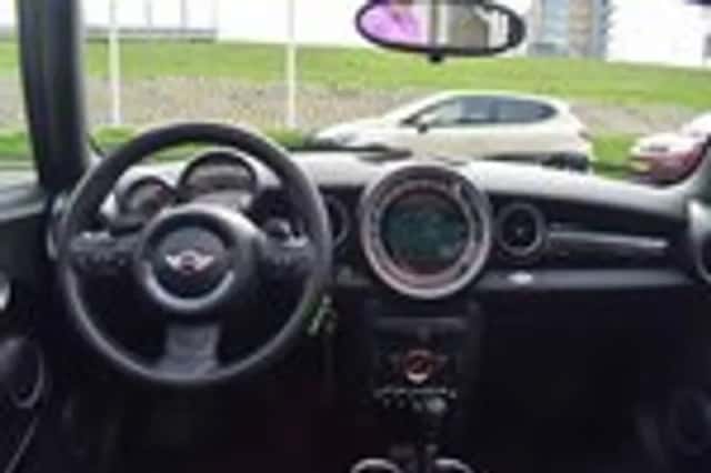 MINI Cooper (2015) thumbnail 19