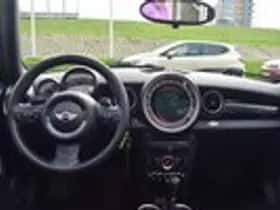 MINI Cooper (2015) thumbnail 19