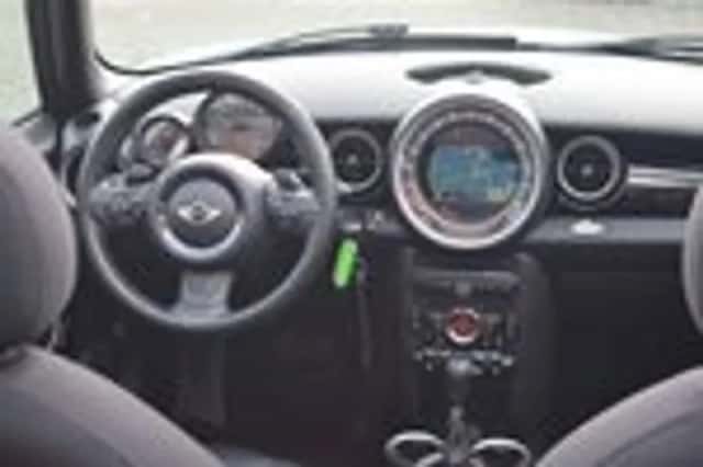 MINI Cooper (2015) thumbnail 20