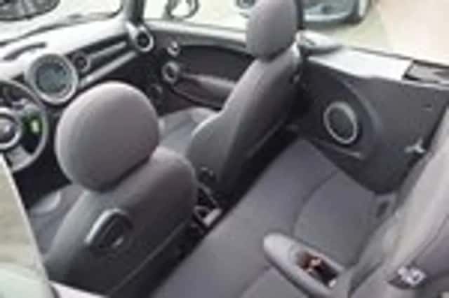 MINI Cooper (2015) thumbnail 22