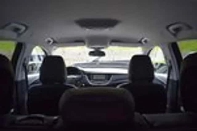 Opel Grandland X (2017) thumbnail 17