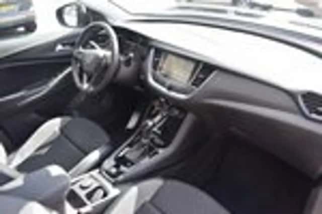 Opel Grandland X (2017) thumbnail 20