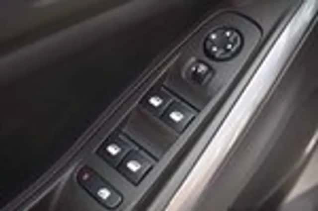 Opel Grandland X (2017) thumbnail 33