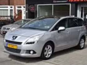 Peugeot 5008 (2011) thumbnail 2