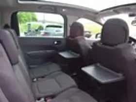 Peugeot 5008 (2011) thumbnail 16