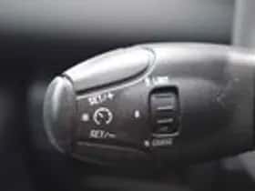 Peugeot 5008 (2011) thumbnail 25