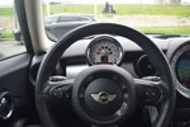 MINI Mini (2013) thumbnail 18